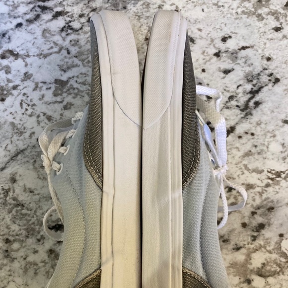 Vans - Picture 4 of 4